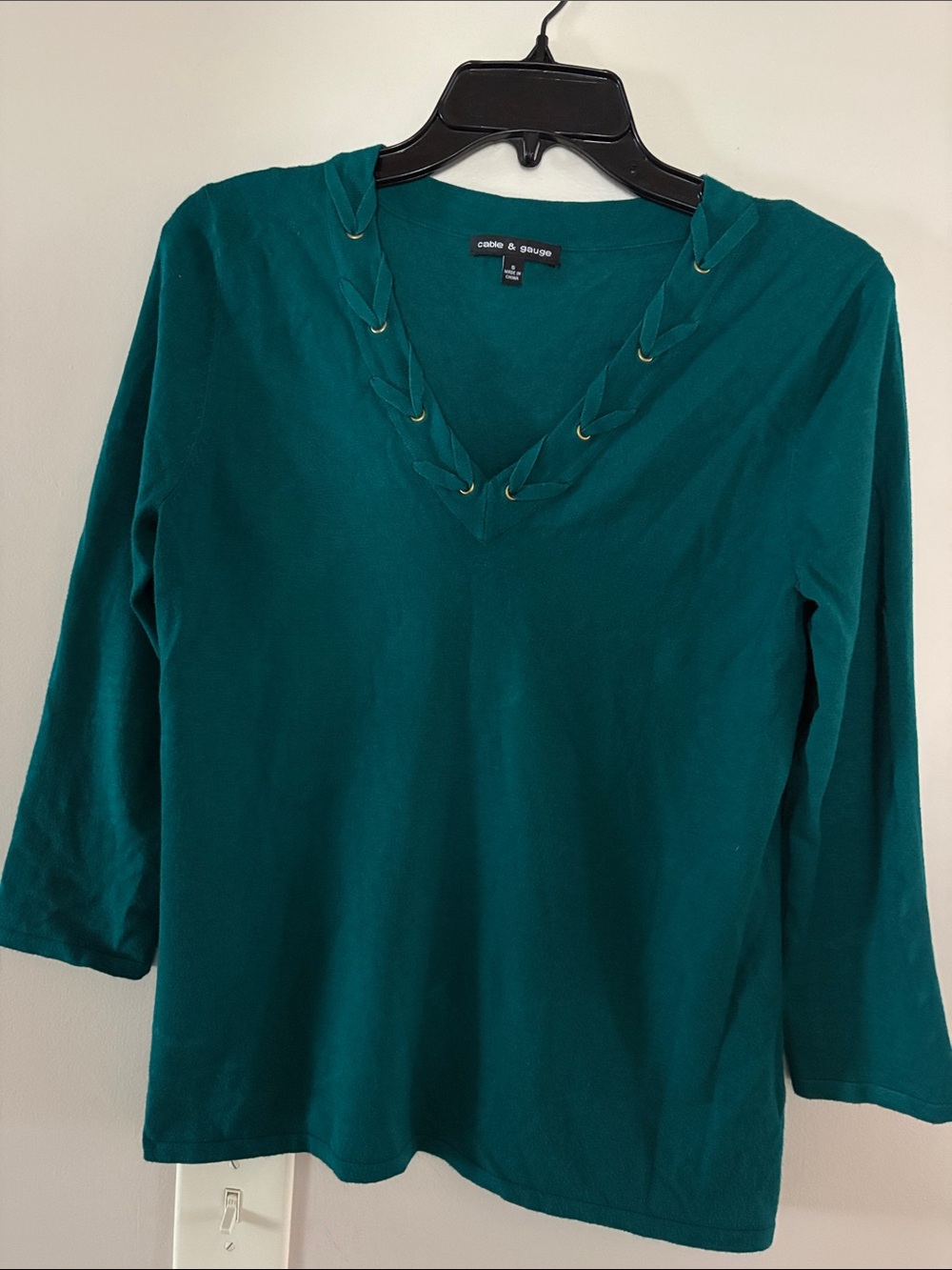 Cable & Gauge Teal V-Neck Lace-Up 3/4 Sleeve Top